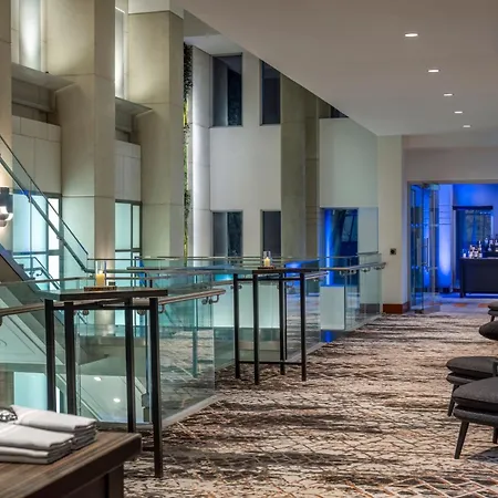 Delta Hotels By Marriott Vancouver Downtown Suites - Downtown Vancouver-2