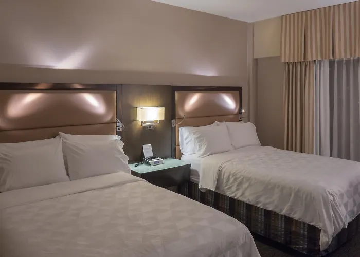 Holiday Inn & Suites Downtown By Ihg