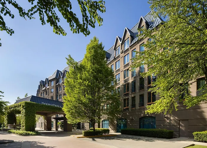 Holiday Inn & Suites North Vancouver By Ihg
